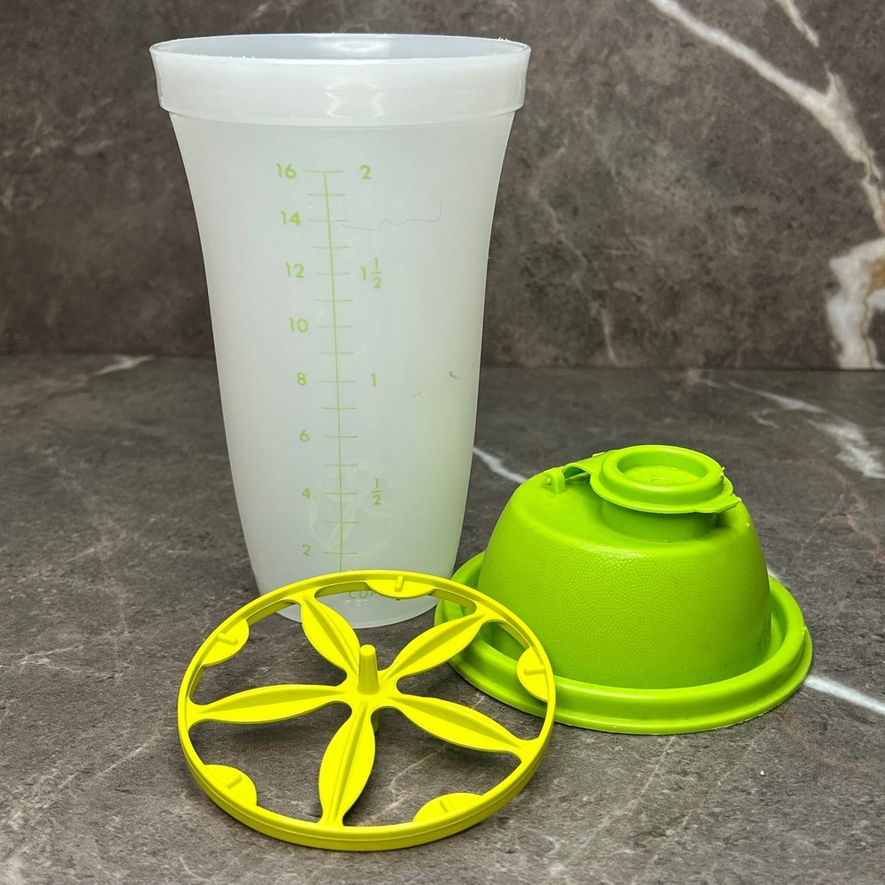 Tupperware Quick Shake 16oz Container Lime Green 5641-4 Blender Wheel 500ml